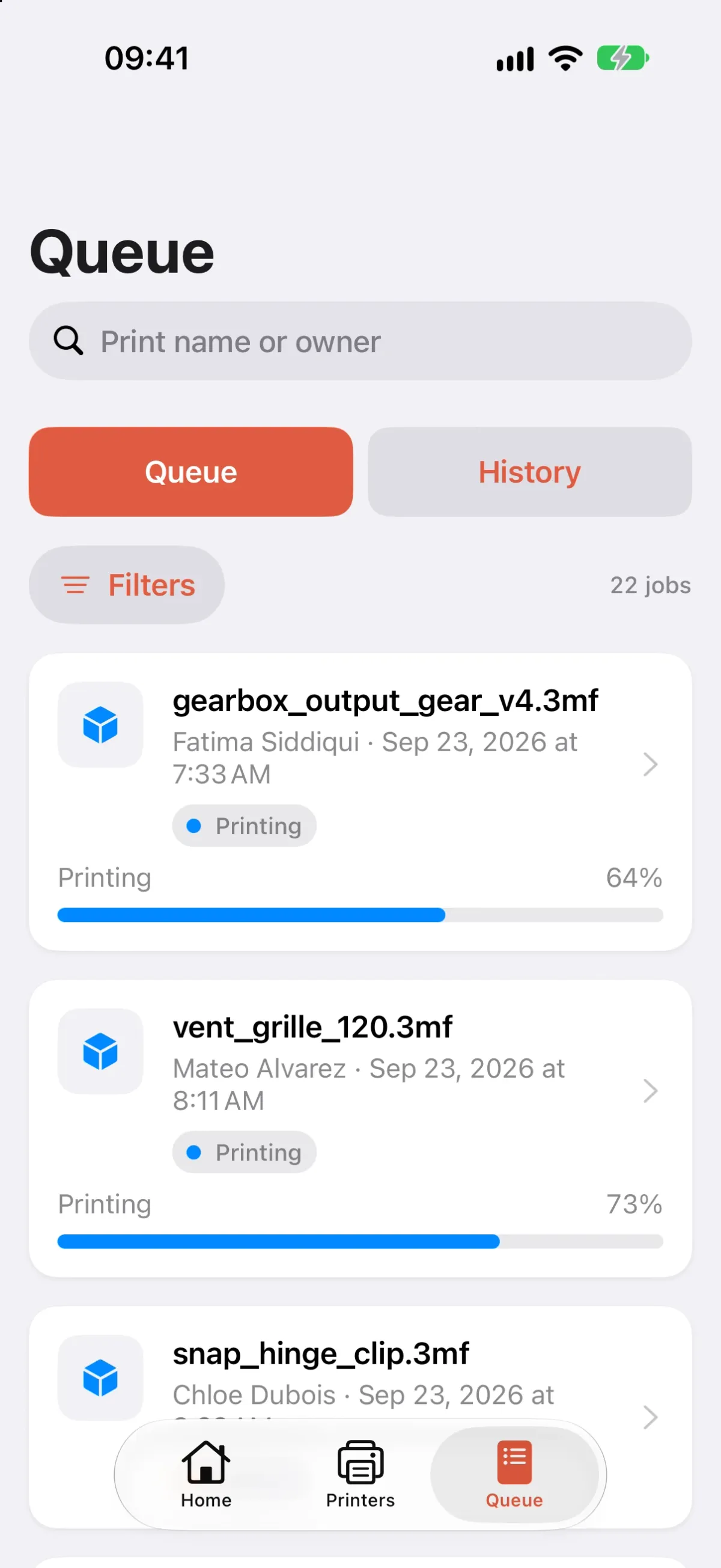The Queue tab in the Pluraprint app: 22 jobs with owners, times, status and progress